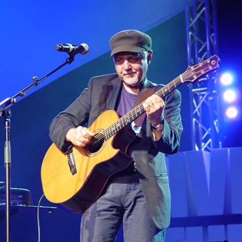 Phil Keaggy, May 2005
